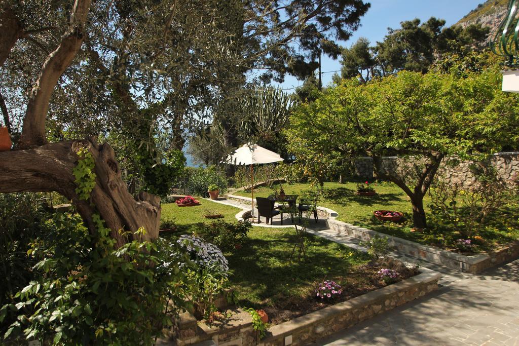 Casa Augusto B&B Capri Bagian luar foto