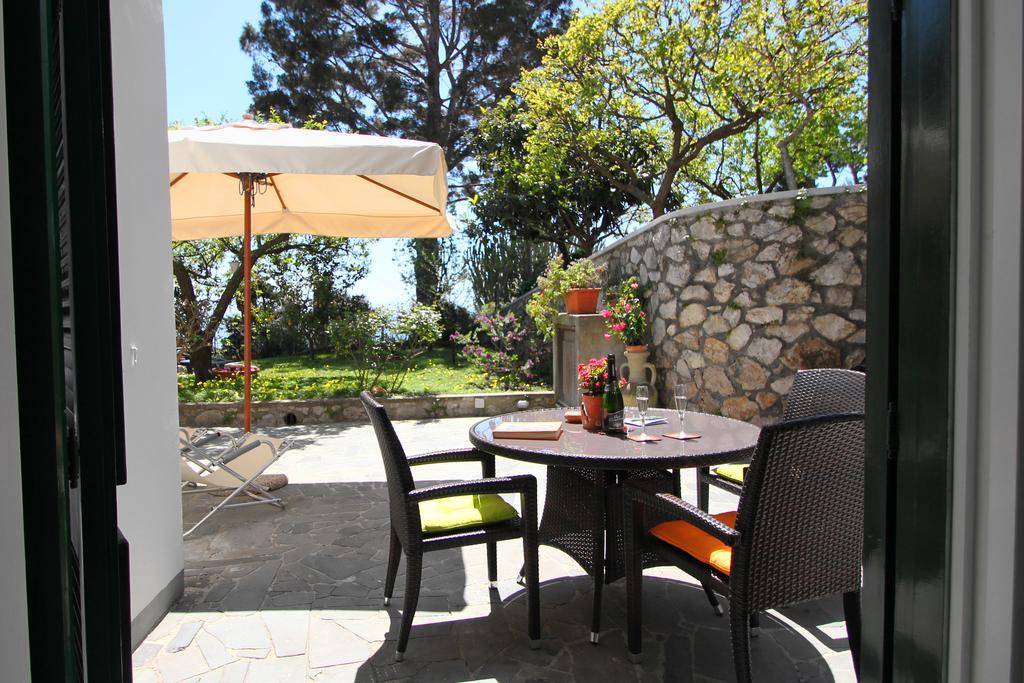 Casa Augusto B&B Capri Ruang foto