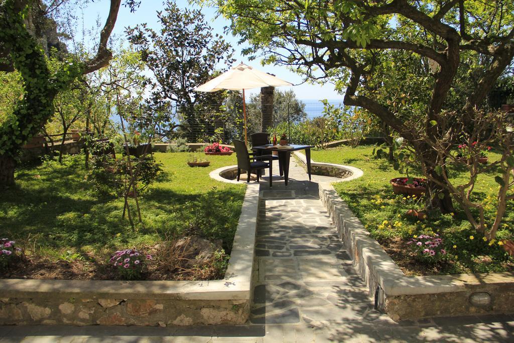 Casa Augusto B&B Capri Ruang foto