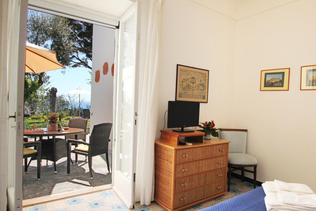 Casa Augusto B&B Capri Ruang foto