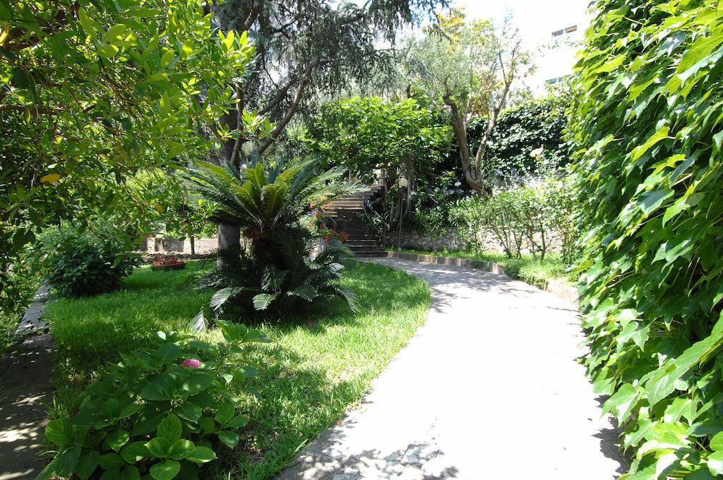 Casa Augusto B&B Capri Bagian luar foto
